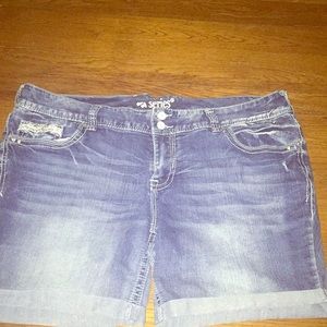 Short and Sexy Denim Shorts